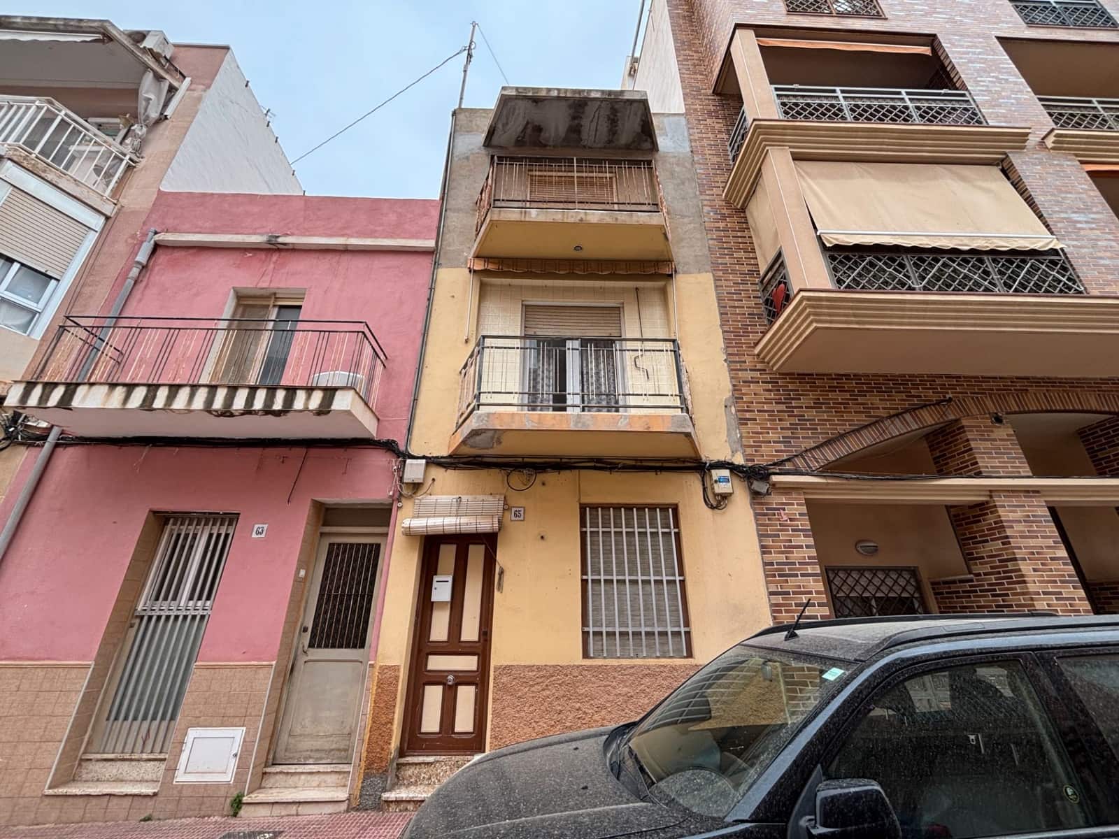 5 bedroom Villa for sale in Santa Pola - € 170,000 (Ref: 9650898)