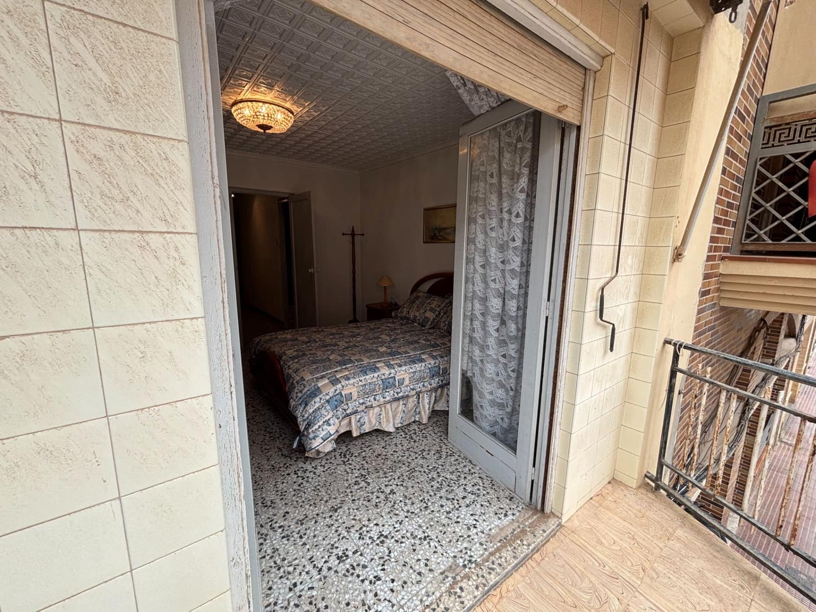 5 bedroom Villa for sale in Santa Pola - € 170,000 (Ref: 9650898)