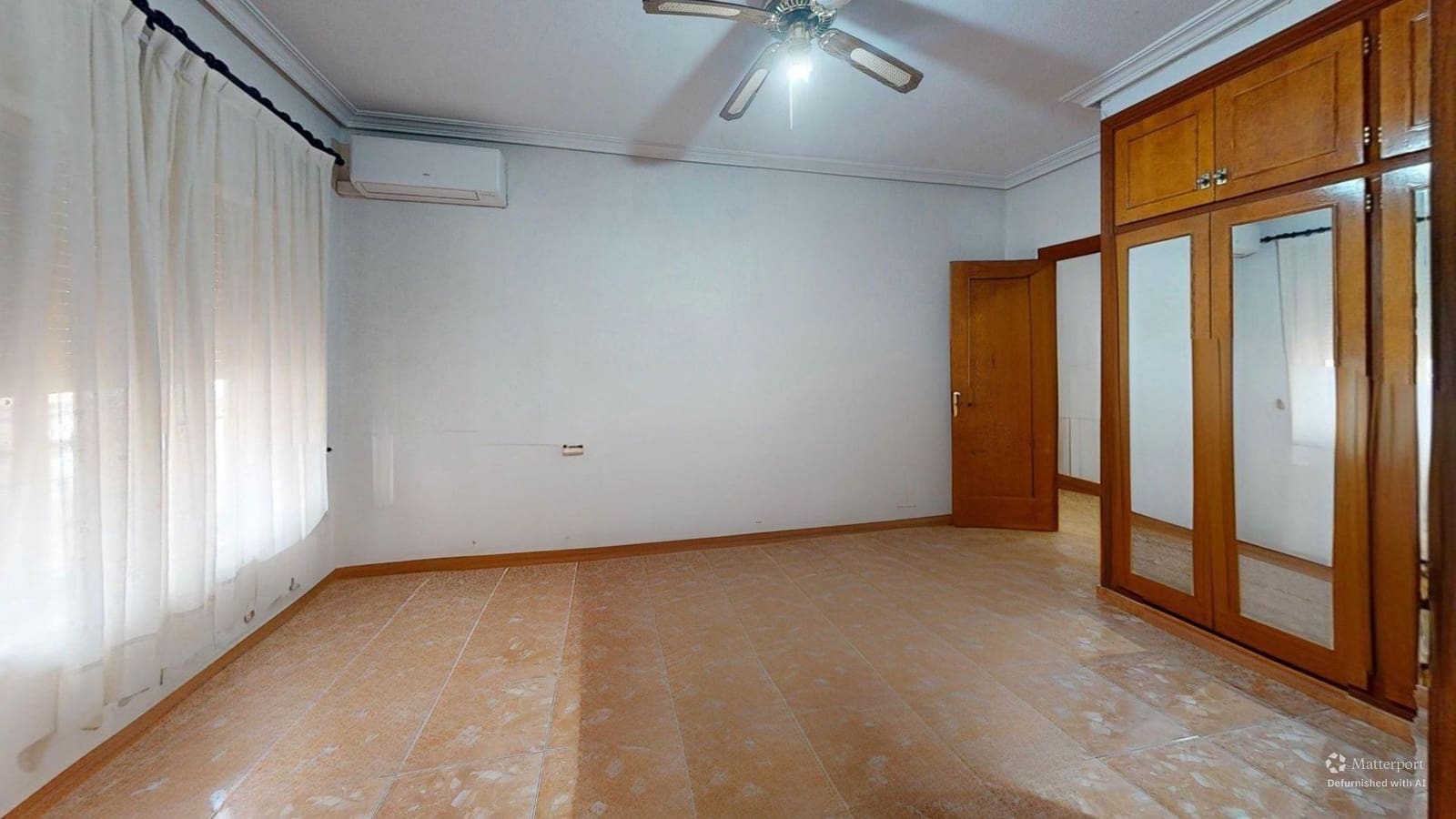 7 bedroom Villa for sale in Molina de Segura with garage - € 409,000 (Ref: 9725055)