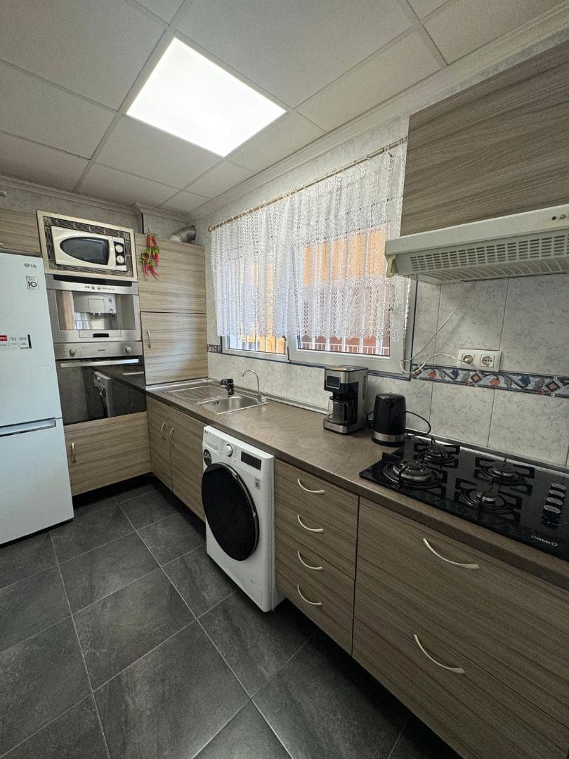 Piso de 3 habitaciones en Torrevieja en venta con garaje - 228.000 € (Ref: 9731172)