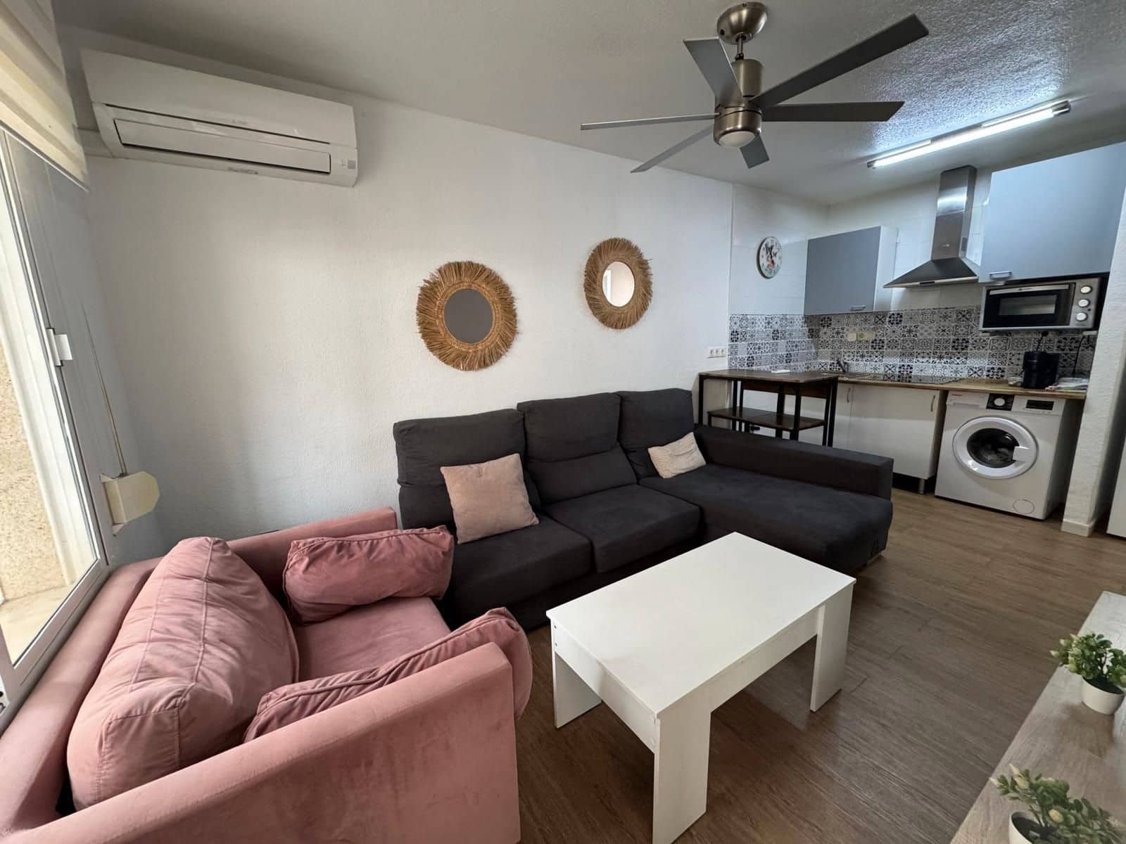 1 bedroom Villa for sale in Torrevieja with pool - € 120,550 (Ref: 9731366)