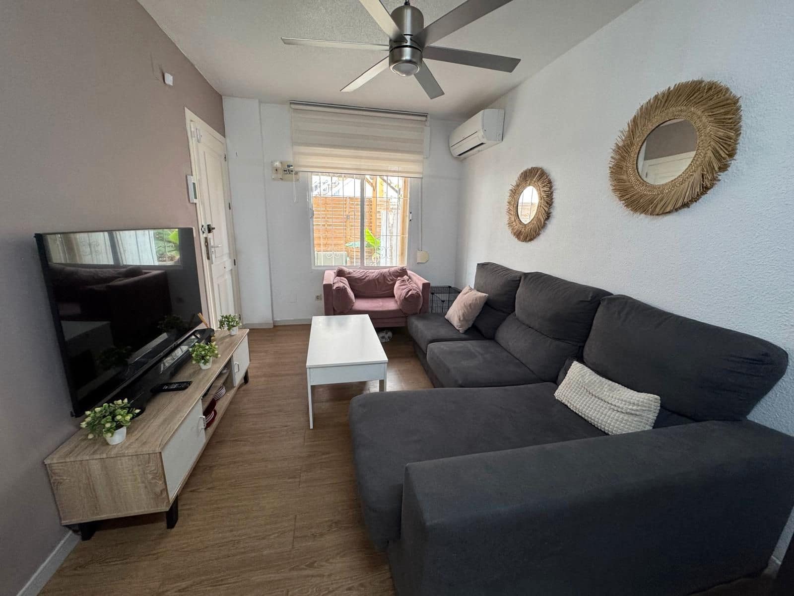 1 bedroom Villa for sale in Torrevieja with pool - € 120,550 (Ref: 9731366)