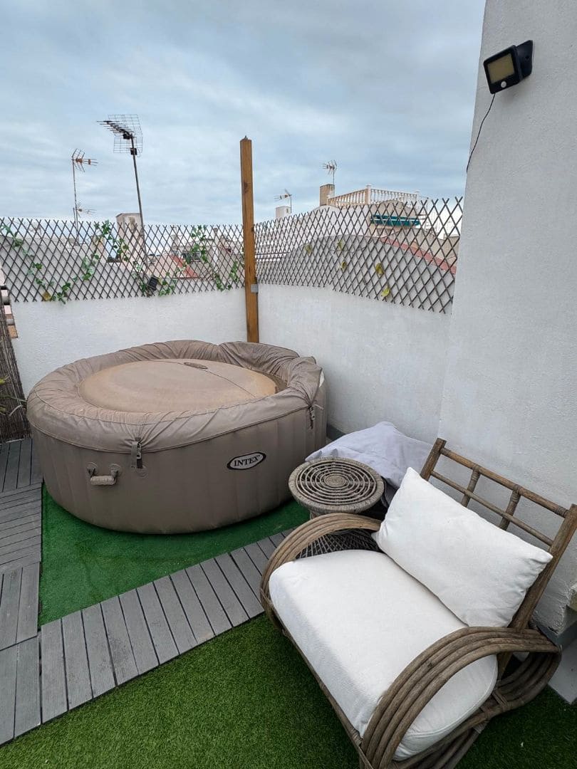 1 bedroom Villa for sale in Torrevieja with pool - € 120,550 (Ref: 9731366)