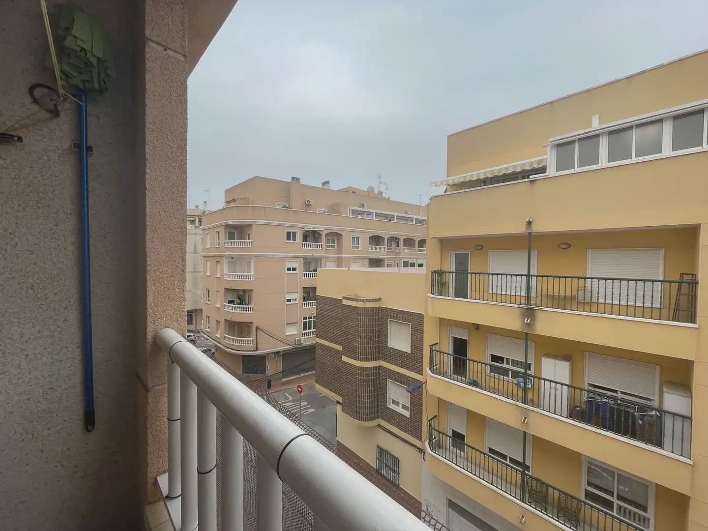 2 sovrum Lägenhet till salu i Torrevieja med pool garage - 139 990 € (Ref: 9772050)