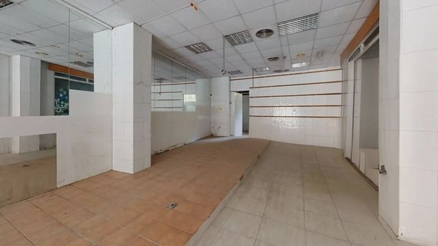 Komercyjne na sprzedaż w El Carmen, Miasto Murcja - 116 900 € (Ref: 9777143)