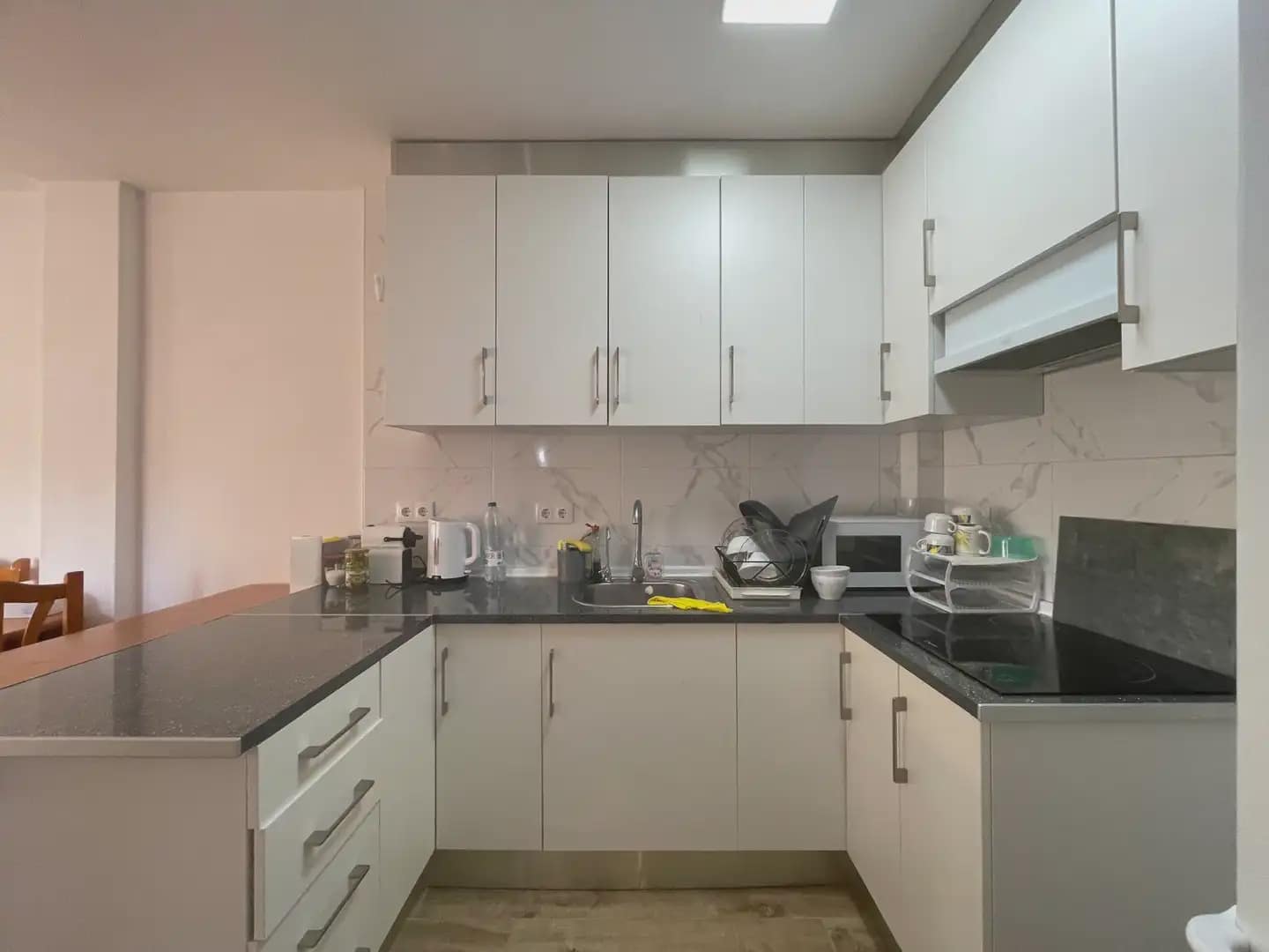 4 Zimmer Haus zu vermieten in Torrevieja mit Pool - 990 € (Ref: 9789811)