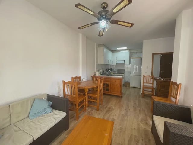 4 Zimmer Haus zu vermieten in Los Frutales, Torrevieja mit Pool - 990 € (Ref: 9789811)