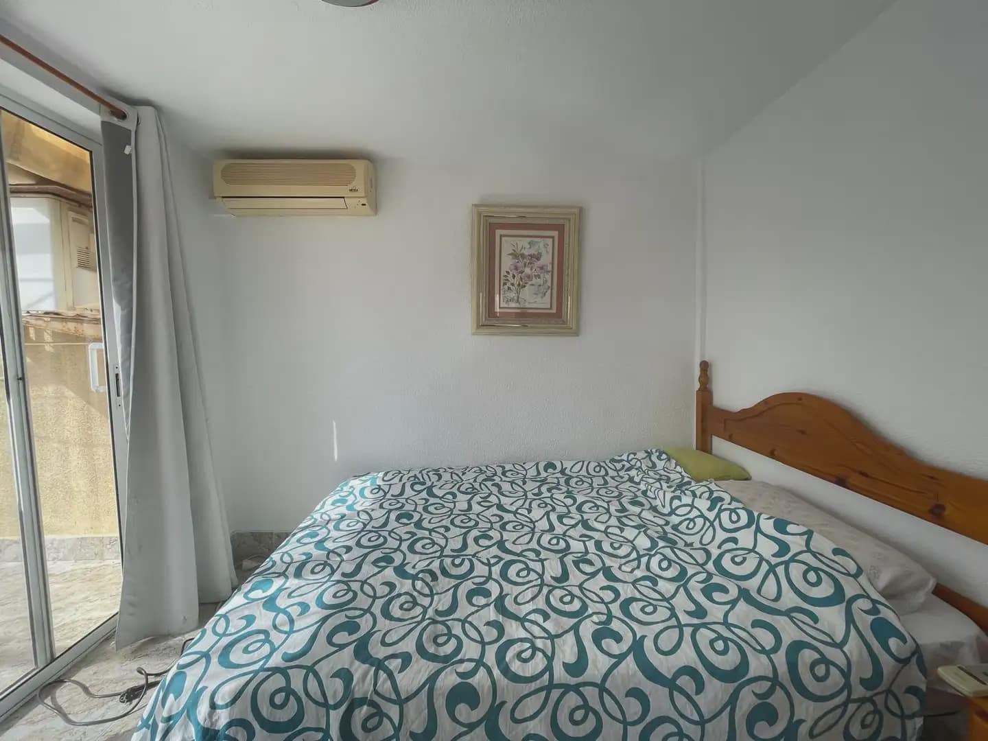 4 Zimmer Haus zu vermieten in Torrevieja mit Pool - 990 € (Ref: 9789811)