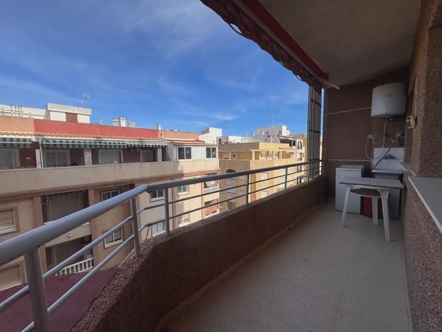 2 quarto Apartamento para venda em Avenida Habaneras - Curva de Palangre, Torrevieja - 130 000 € (Ref: 9795404)