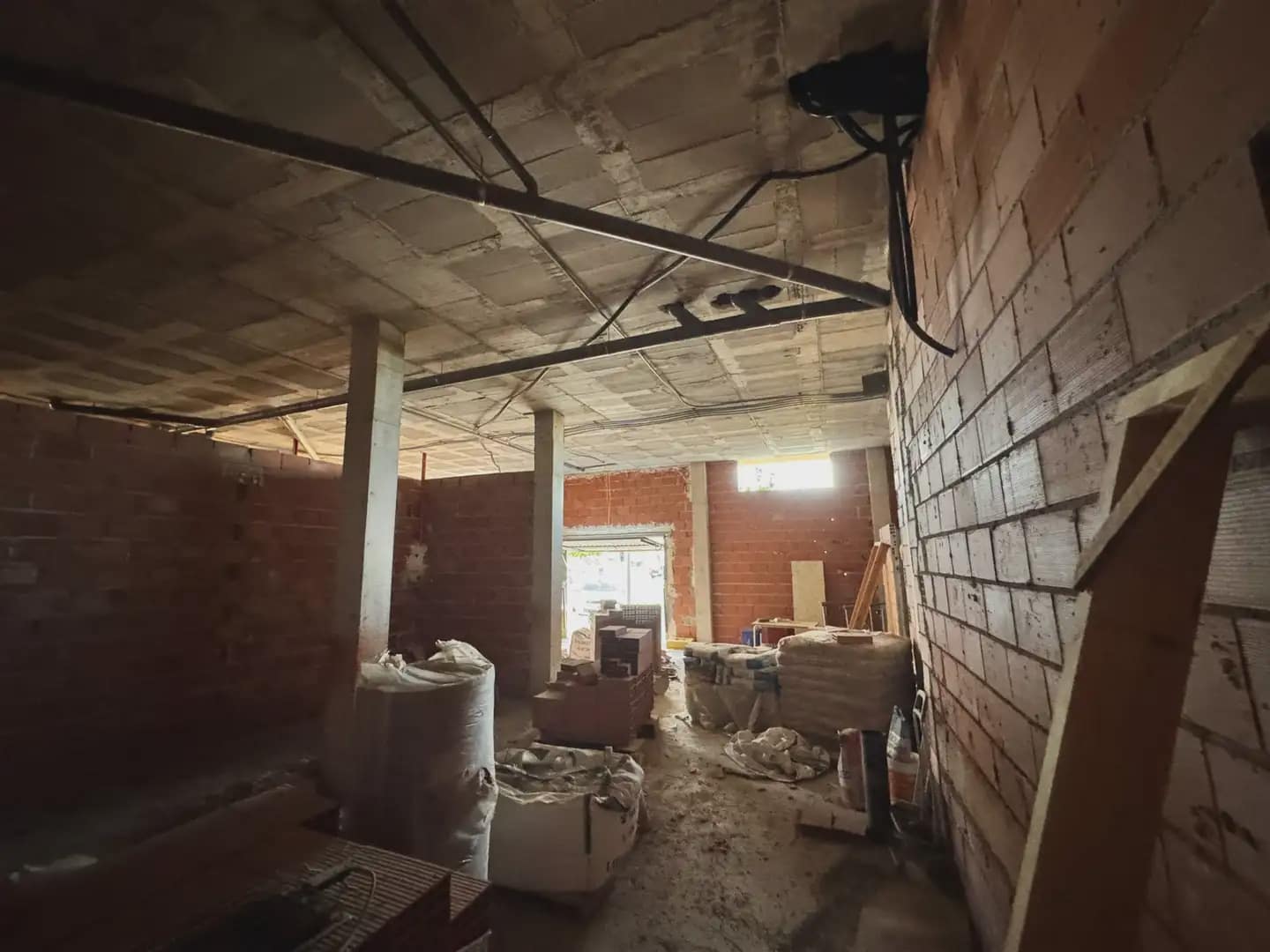 Kaupallinen myytävänä paikassa Librilla - 79 000 € (Ref: 9795543)