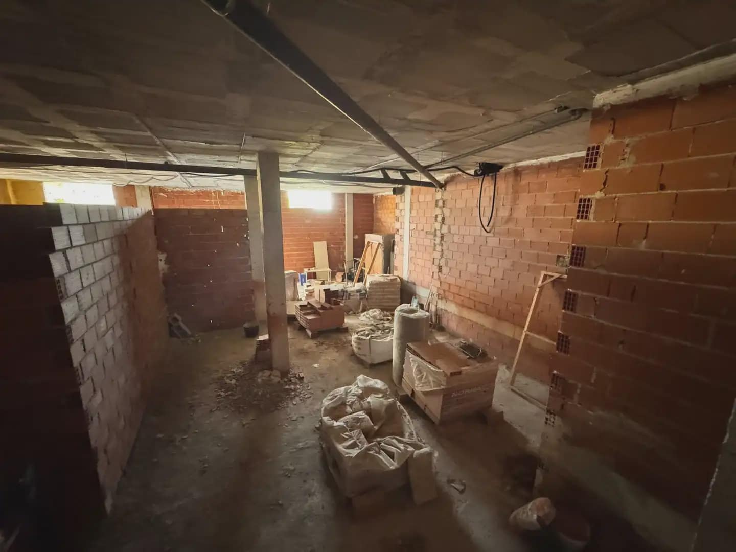 Kaupallinen myytävänä paikassa Librilla - 79 000 € (Ref: 9795543)