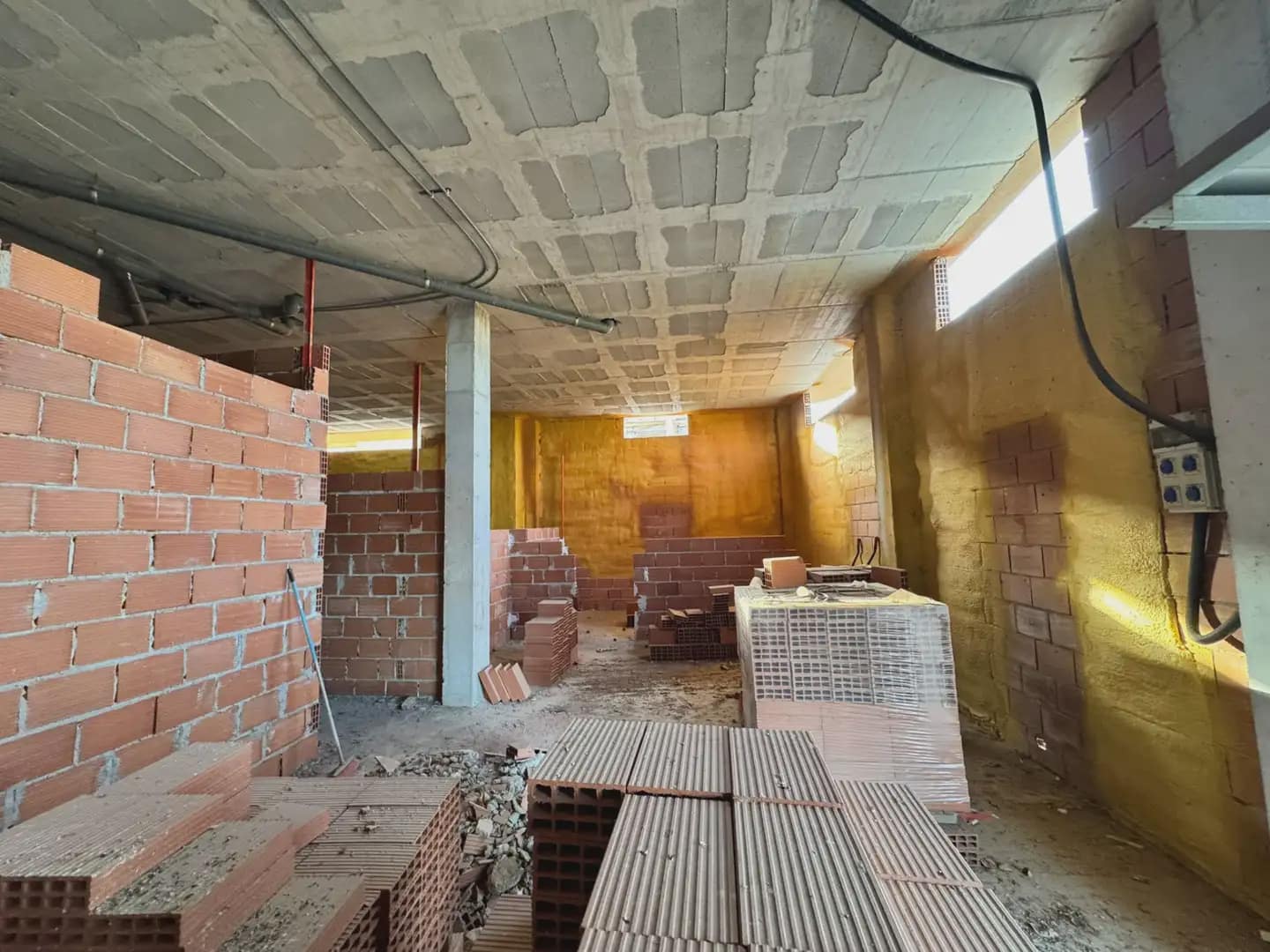 Kaupallinen myytävänä paikassa Librilla - 79 000 € (Ref: 9795543)