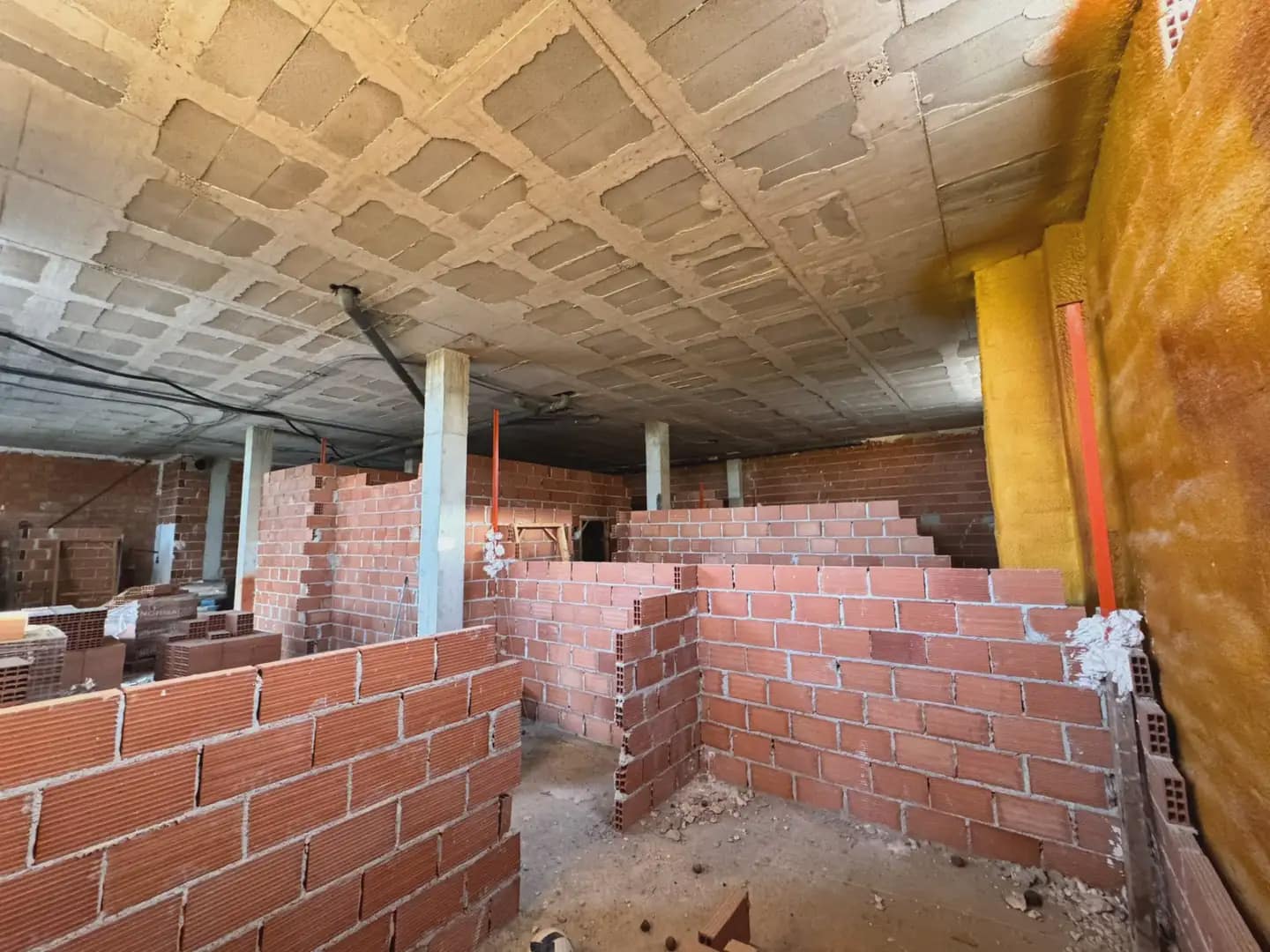 Kaupallinen myytävänä paikassa Librilla - 79 000 € (Ref: 9795543)