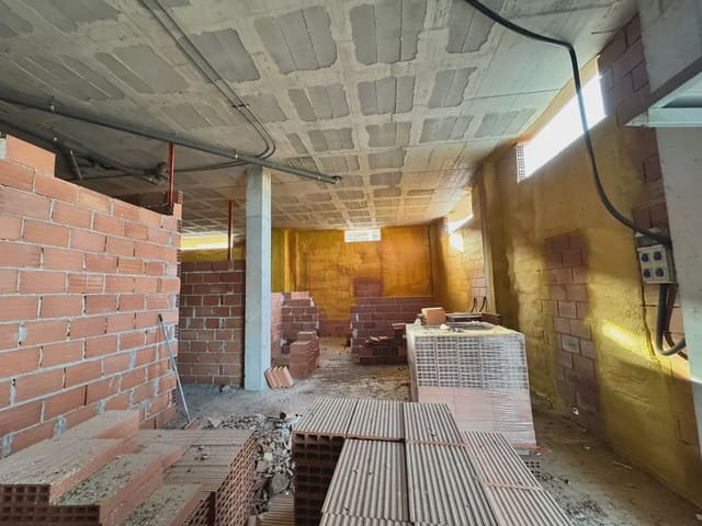 Kaupallinen myytävänä paikassa Librilla - 79 000 € (Ref: 9795543)