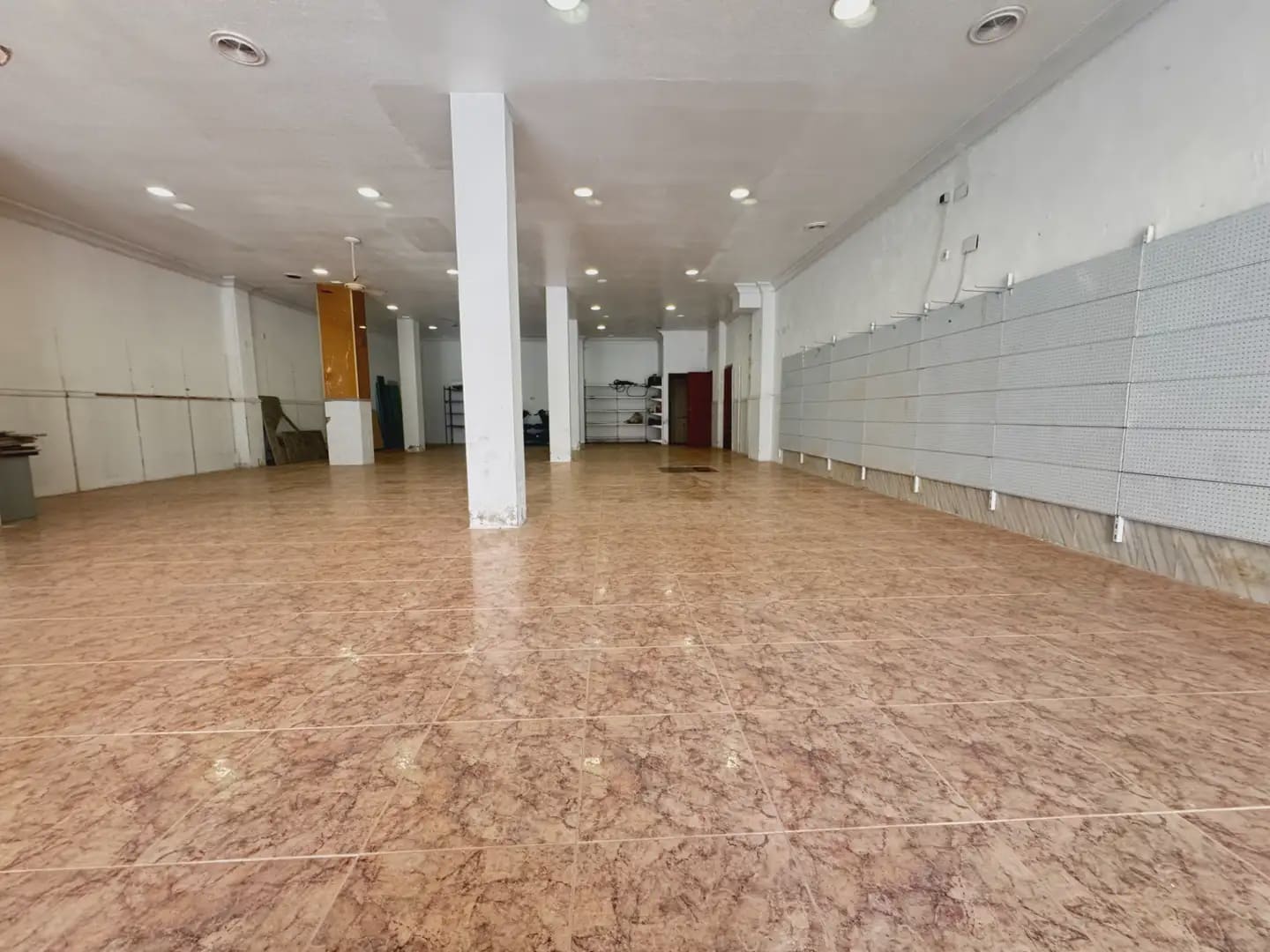 Kommersiell till salu i Guardamar del Segura - 208 000 € (Ref: 9795656)