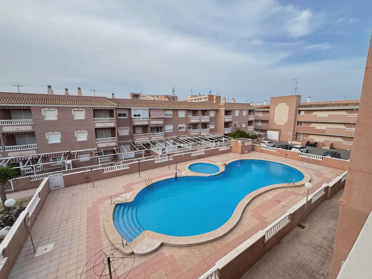 3 makuuhuone Asunto myytävänä paikassa Santa Pola mukana uima-altaan 
autotalli - 219 900 € (Ref: 9810857)