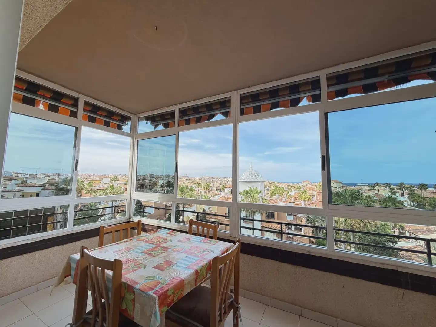 1 soveværelse Lejlighed til salg i Torrevieja med swimmingpool - € 179.900 (Ref: 9821241)