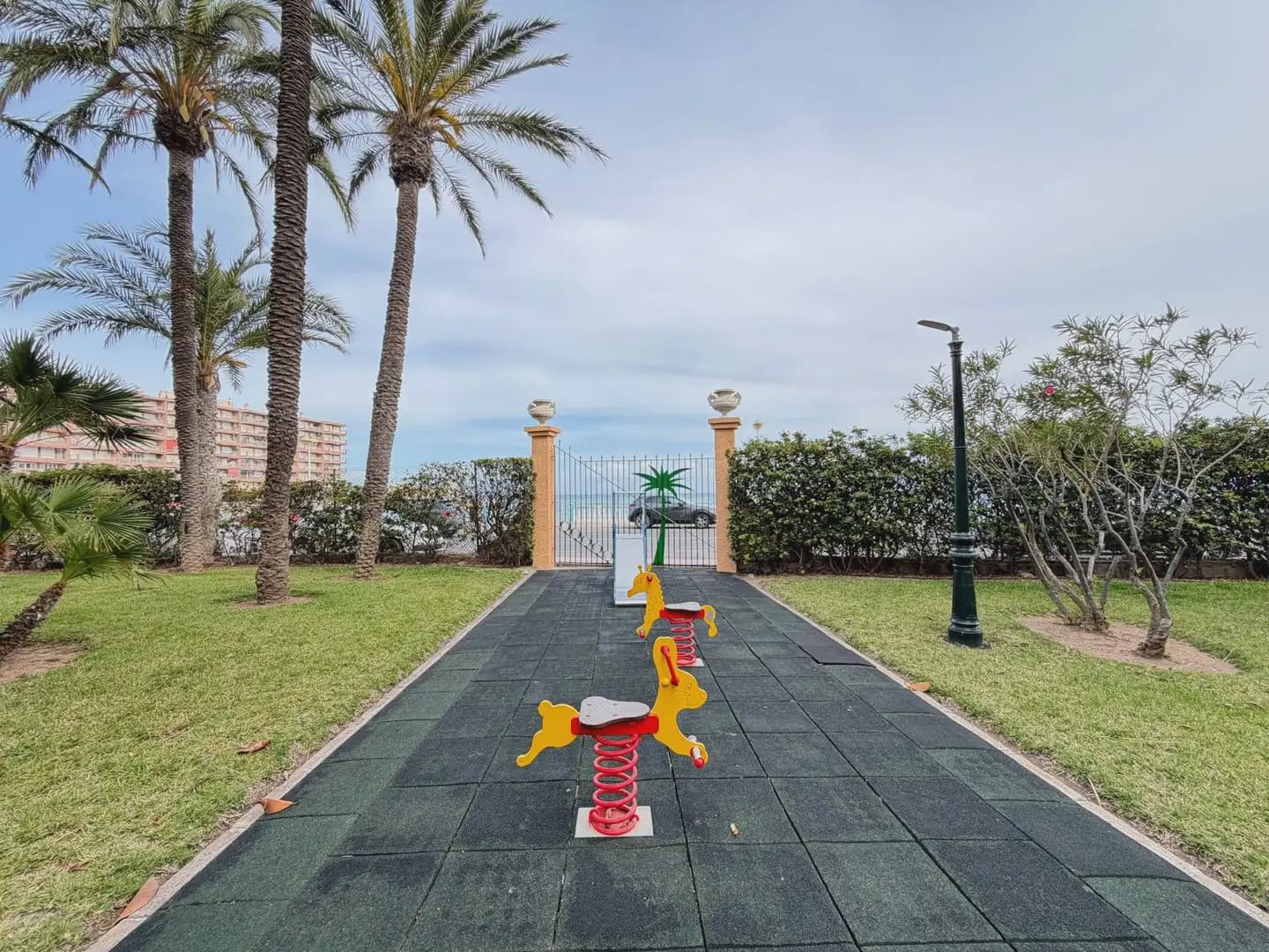 1 soveværelse Lejlighed til salg i Torrevieja med swimmingpool - € 179.900 (Ref: 9821241)