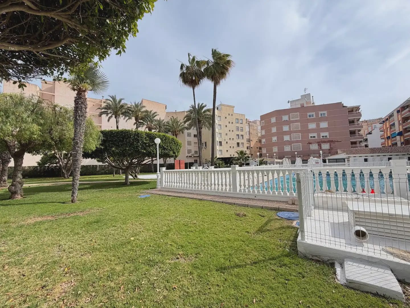 1 soveværelse Lejlighed til salg i Torrevieja med swimmingpool - € 179.900 (Ref: 9821241)