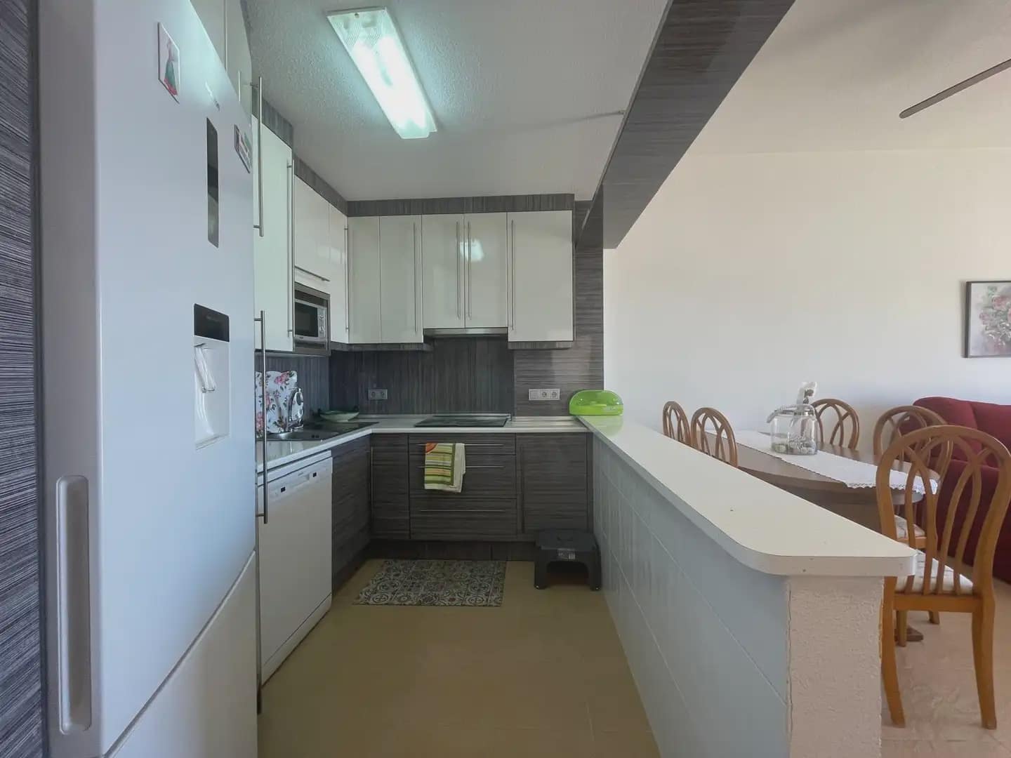 2 bedroom Penthouse for sale in Torrevieja with garage - € 359,990 (Ref: 9832777)