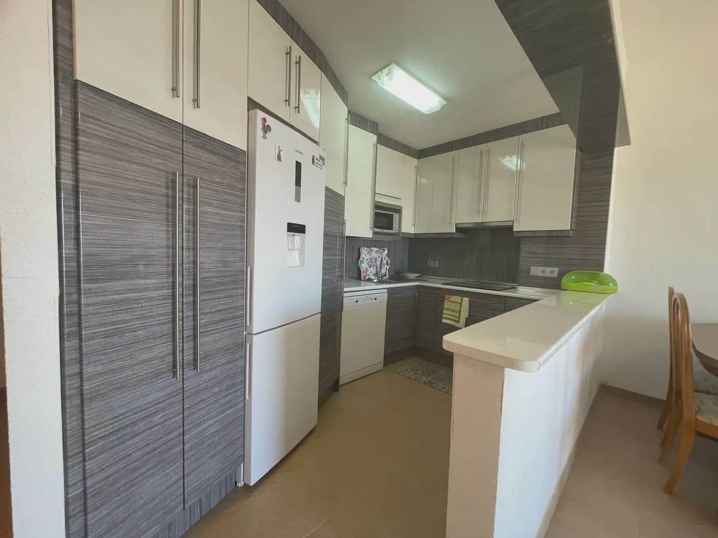 2 bedroom Penthouse for sale in Torrevieja with garage - € 359,990 (Ref: 9832777)