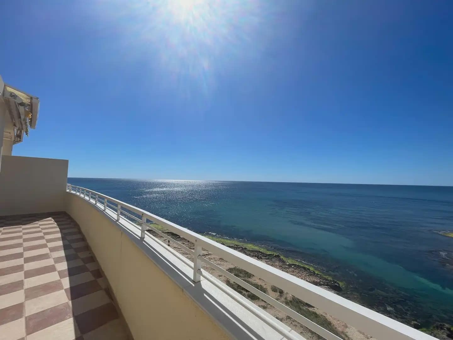 2 bedroom Penthouse for sale in Torrevieja with garage - € 359,990 (Ref: 9832777)