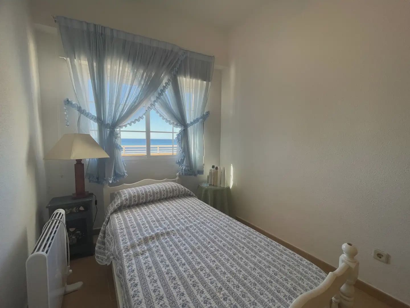 2 bedroom Penthouse for sale in Torrevieja with garage - € 359,990 (Ref: 9832777)