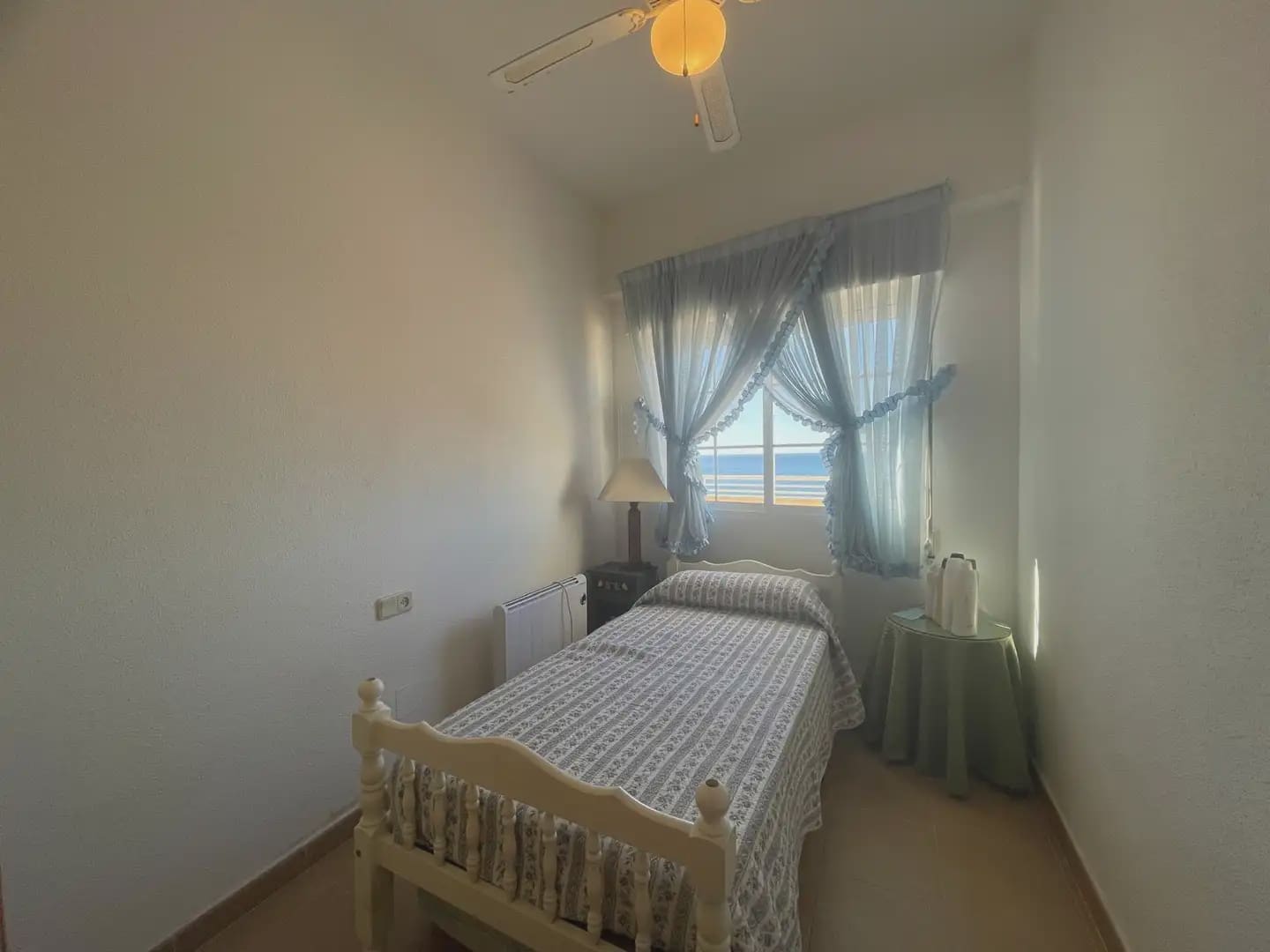 2 bedroom Penthouse for sale in Torrevieja with garage - € 359,990 (Ref: 9832777)
