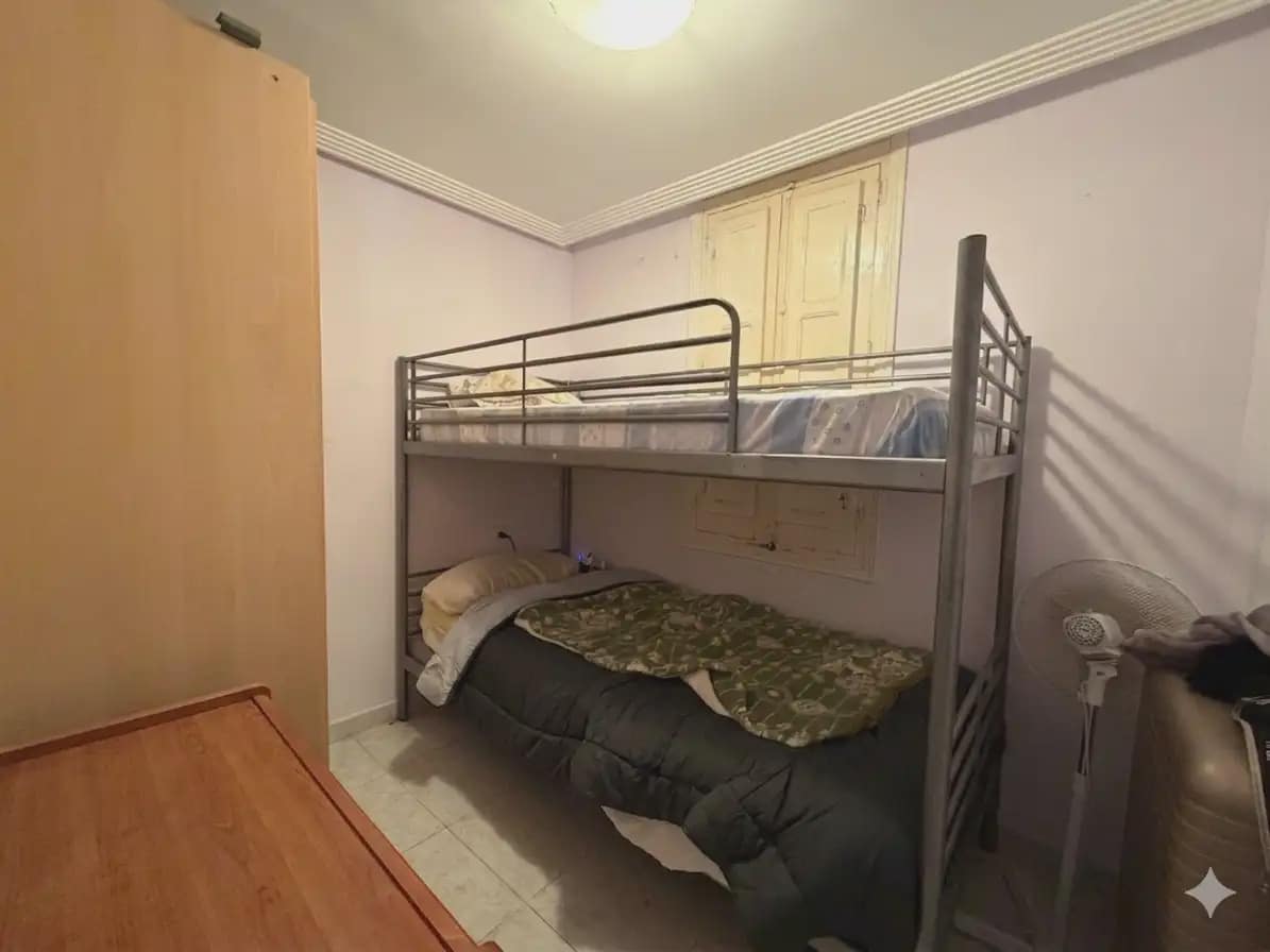 3 bedroom Flat for sale in Santa Pola - € 75,000 (Ref: 9834702)