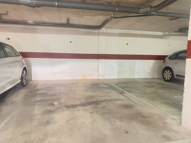 Garage til salg i Avenida Habaneras - Curva de Palangre, Torrevieja - € 12.000 (Ref: 9836793)