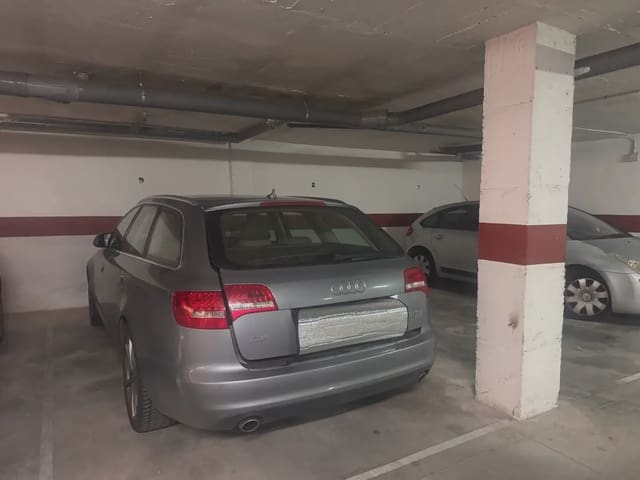 Garage til salg i Avenida Habaneras - Curva de Palangre, Torrevieja - € 12.000 (Ref: 9836793)