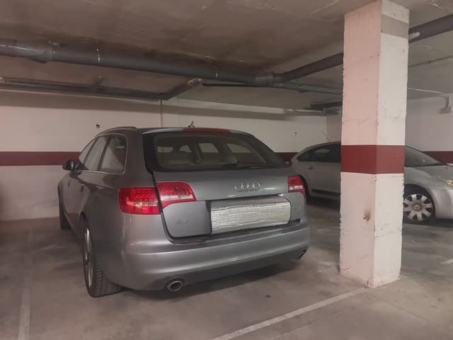 Garage til salg i Avenida Habaneras - Curva de Palangre, Torrevieja - € 12.000 (Ref: 9836793)