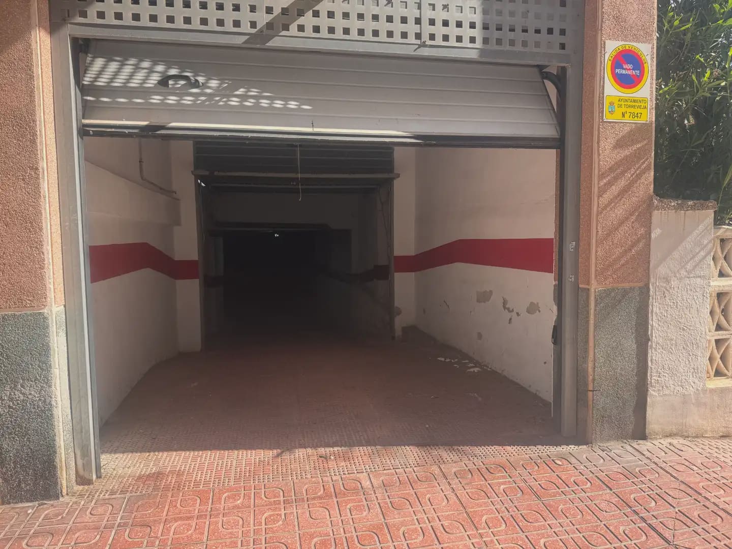 Garage til salg i Torrevieja - € 12.000 (Ref: 9836793)