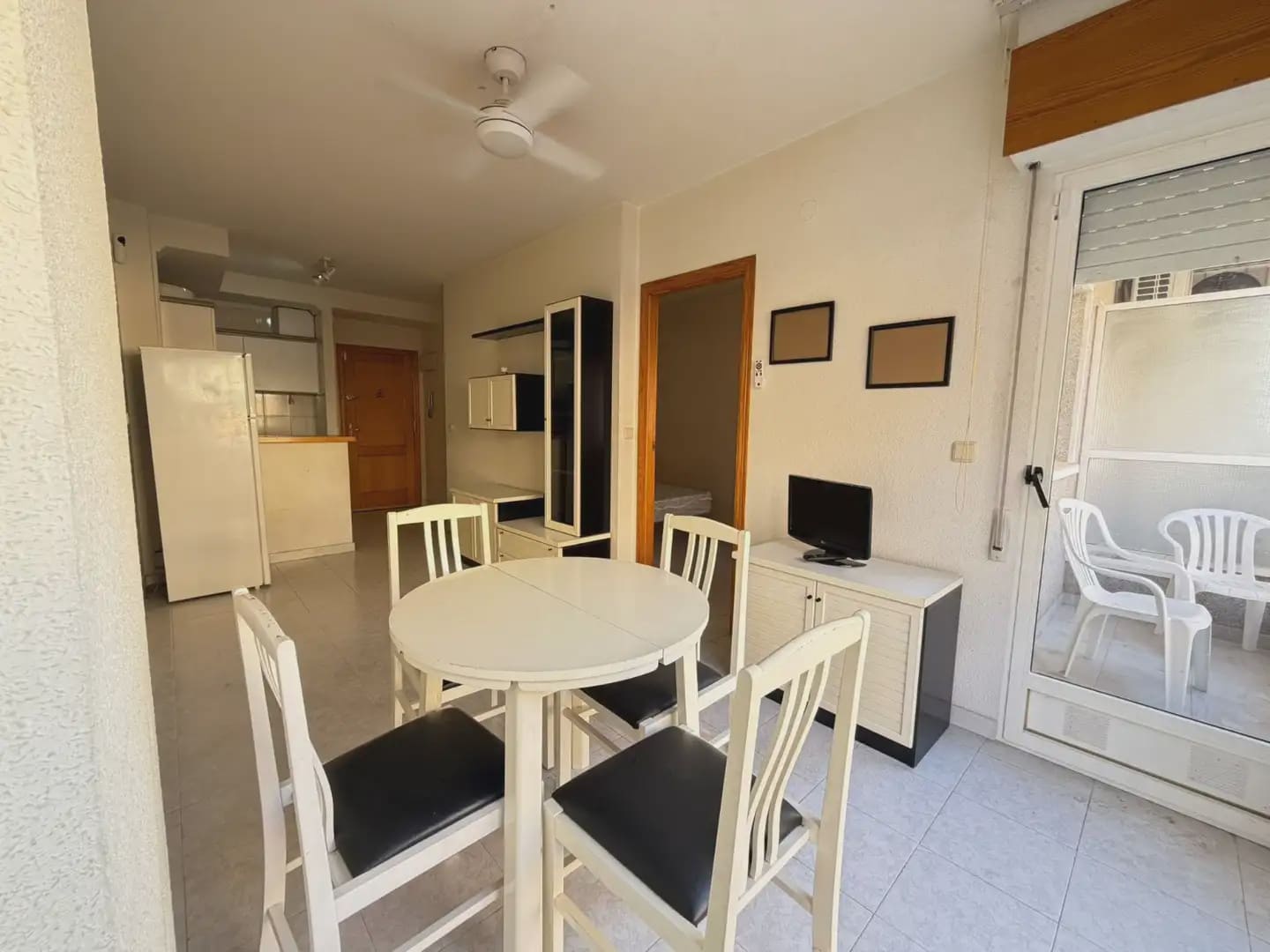 1 soverom Leilighet til salgs i Torrevieja - € 94 900 (Ref: 9854279)