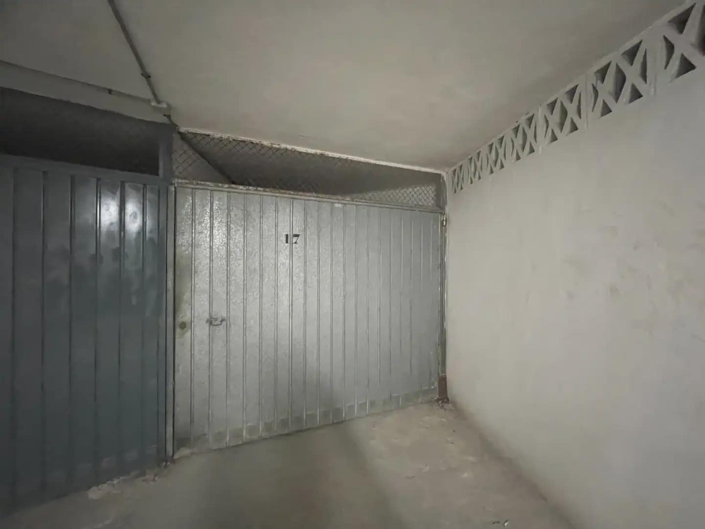 Autotalli myytävänä paikassa Torrevieja - 13 815 € (Ref: 9863690)