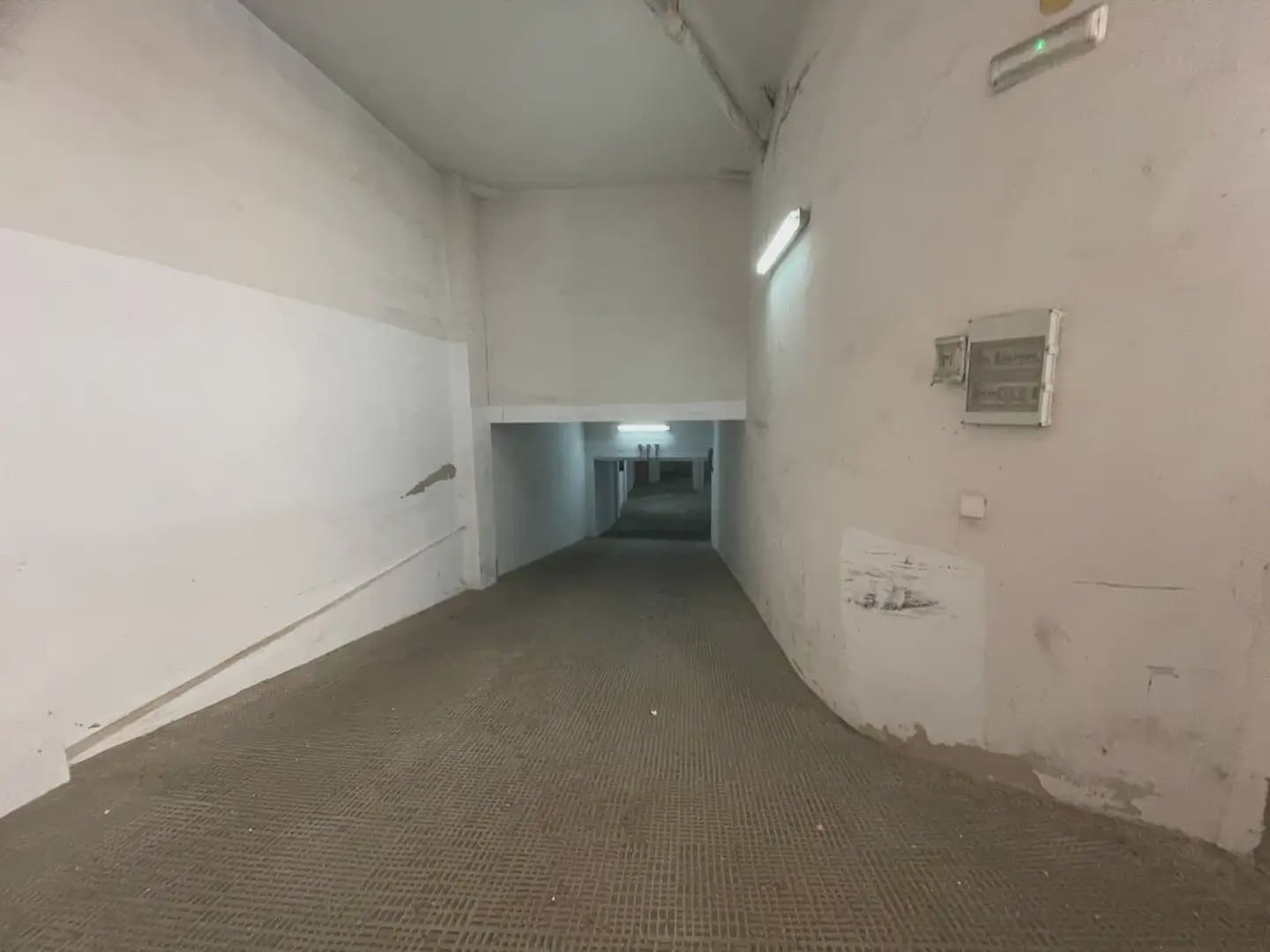 Autotalli myytävänä paikassa Torrevieja - 13 815 € (Ref: 9863690)