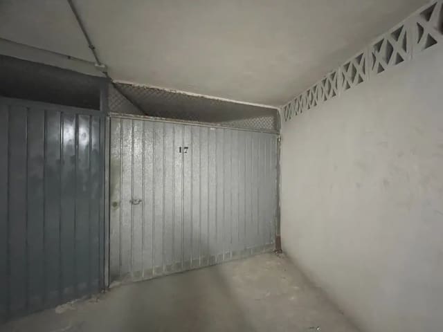 Autotalli myytävänä paikassa Playa de los Locos, Torrevieja - 13 815 € (Ref: 9863690)