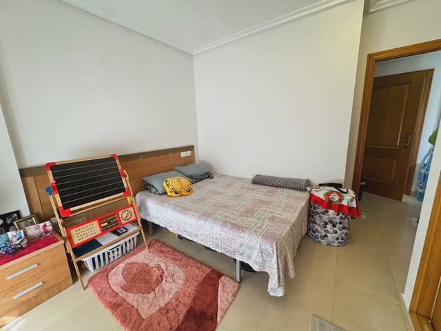 1 sovrum Lägenhet till salu i Pilar de la Horadada ciudad, Pilar de la Horadada med garage - 105 000 € (Ref: 9902378)