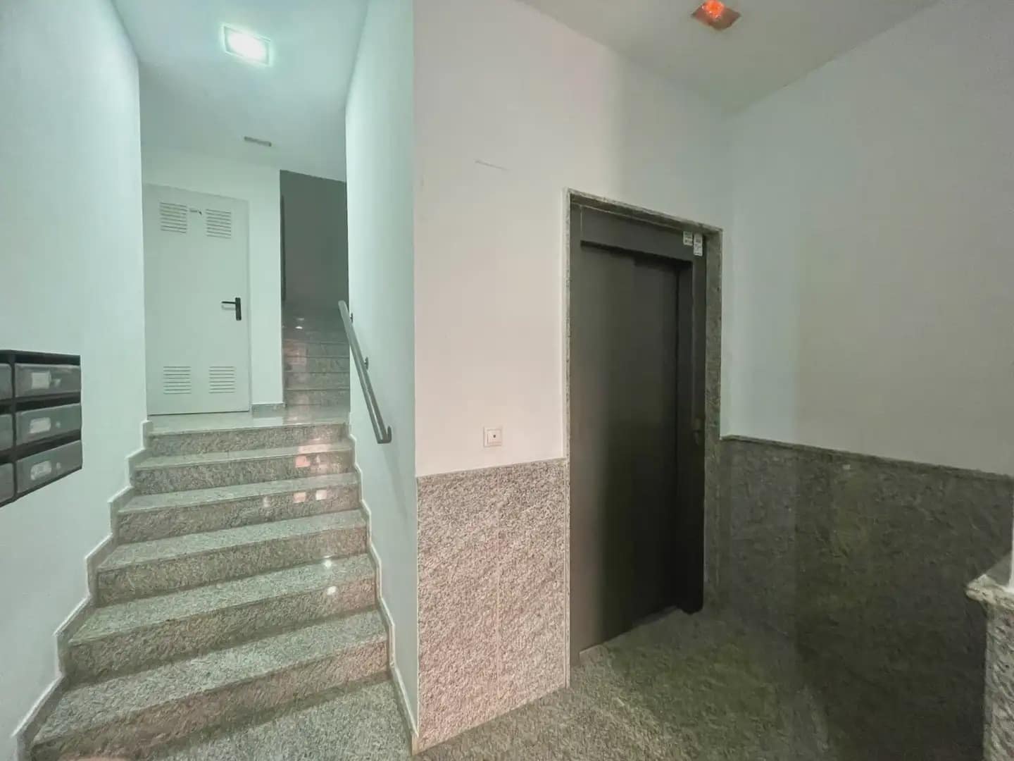 2 chambre Appartement à vendre à Torrevieja avec garage - 139 990 € (Ref: 9912267)