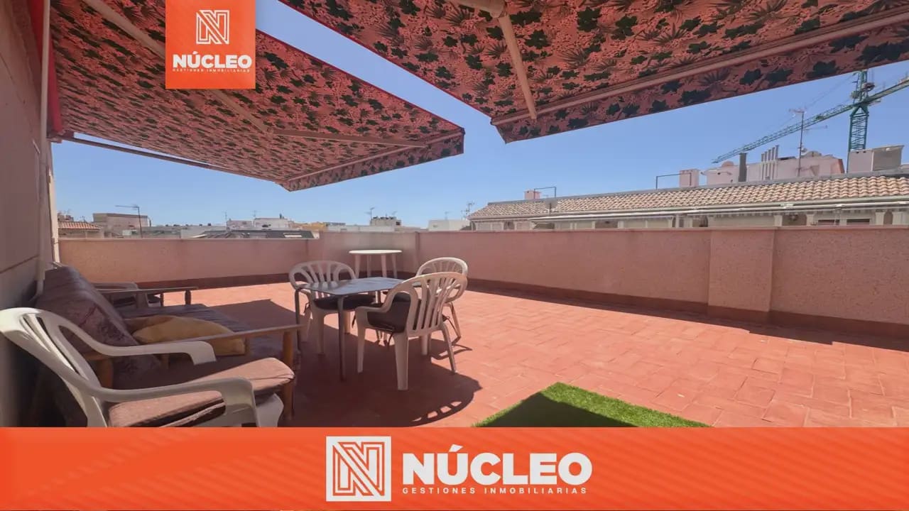 2 chambre Penthouse à vendre à Torrevieja - 168 000 € (Ref: 9919109)