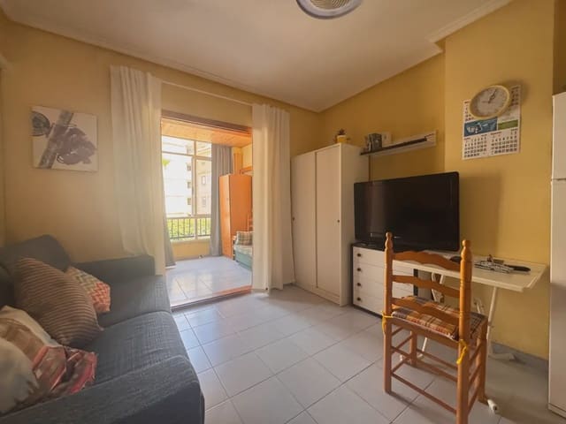 Studio til salg i Antonio Machado, Torrevieja med swimmingpool - € 87.000 (Ref: 9985353)