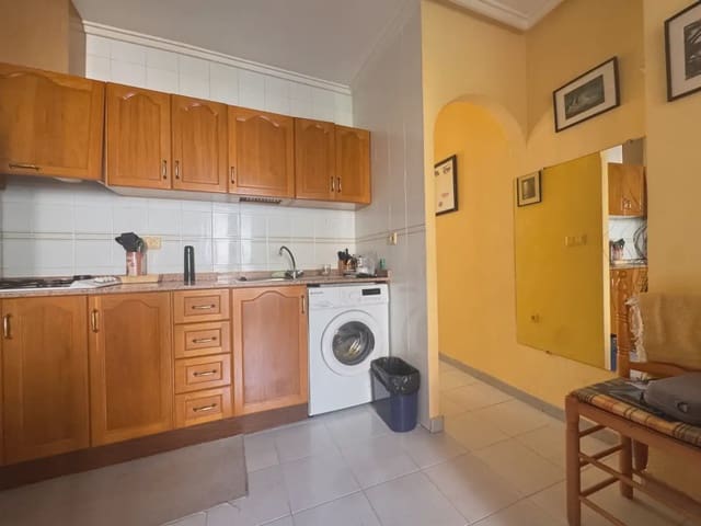 Studio til salg i Antonio Machado, Torrevieja med swimmingpool - € 87.000 (Ref: 9985353)