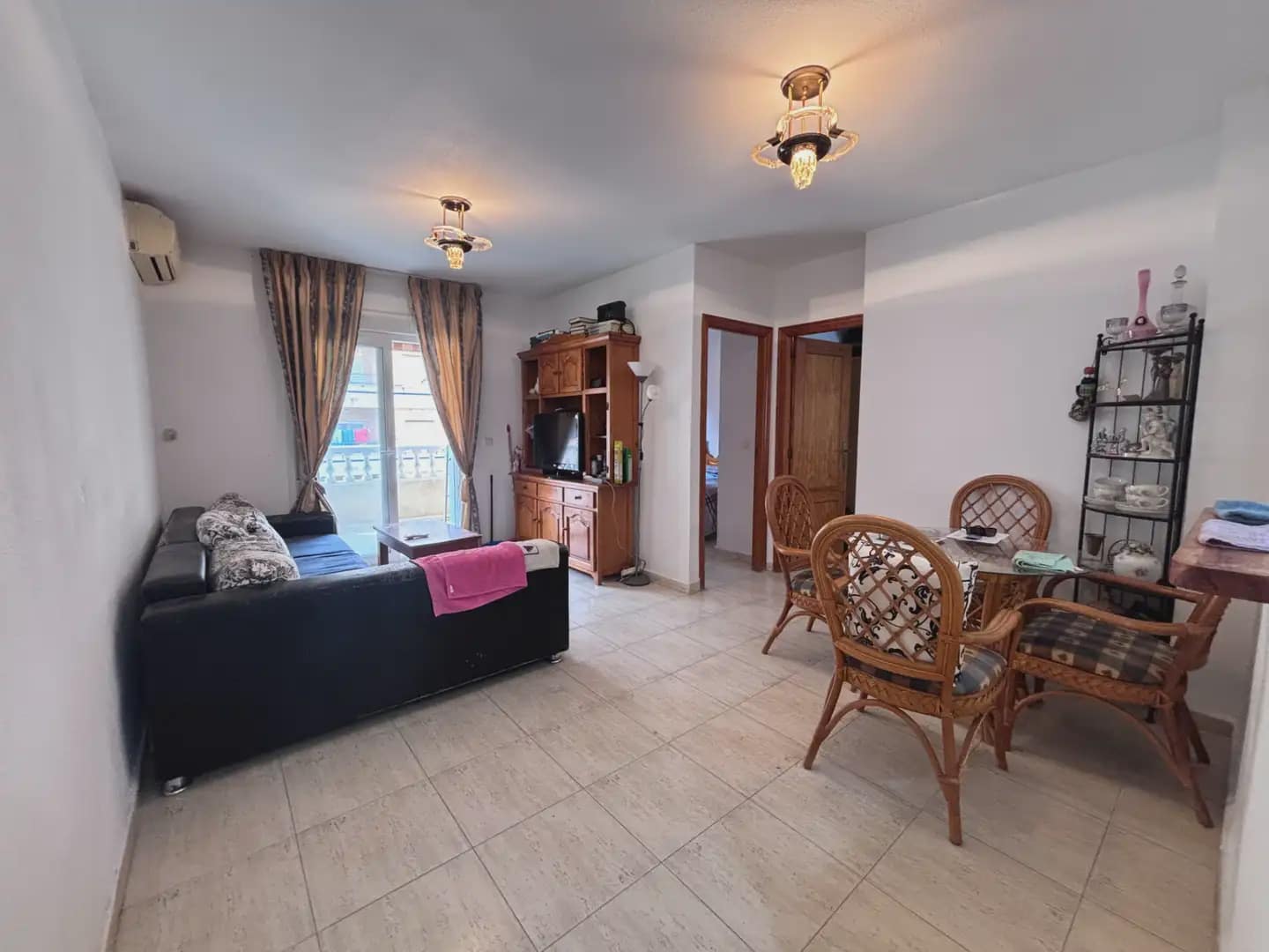 2 bedroom Flat for sale in Torrevieja with pool - € 135,000 (Ref: 9994578)