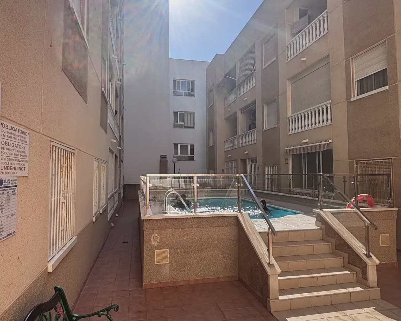 2 bedroom Flat for sale in Torrevieja with pool - € 135,000 (Ref: 9994578)