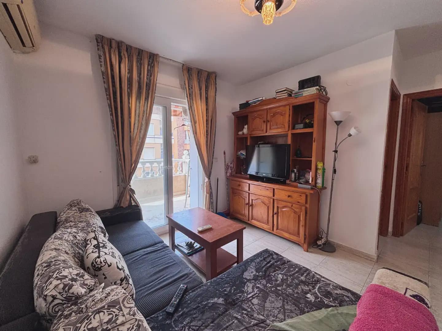 2 bedroom Flat for sale in Torrevieja with pool - € 135,000 (Ref: 9994578)