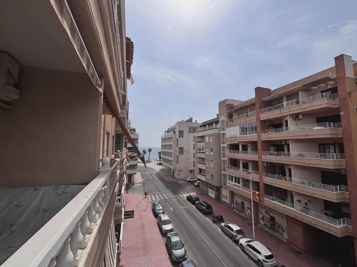 2 bedroom Flat for sale in Torrevieja with pool - € 135,000 (Ref: 9994578)
