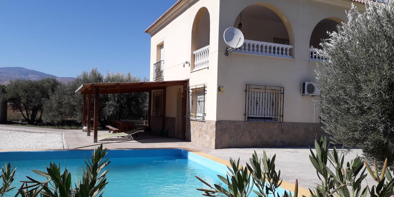 4 bedroom Villa for sale in Alsodux with pool - € 389,000 (Ref: 10009224)