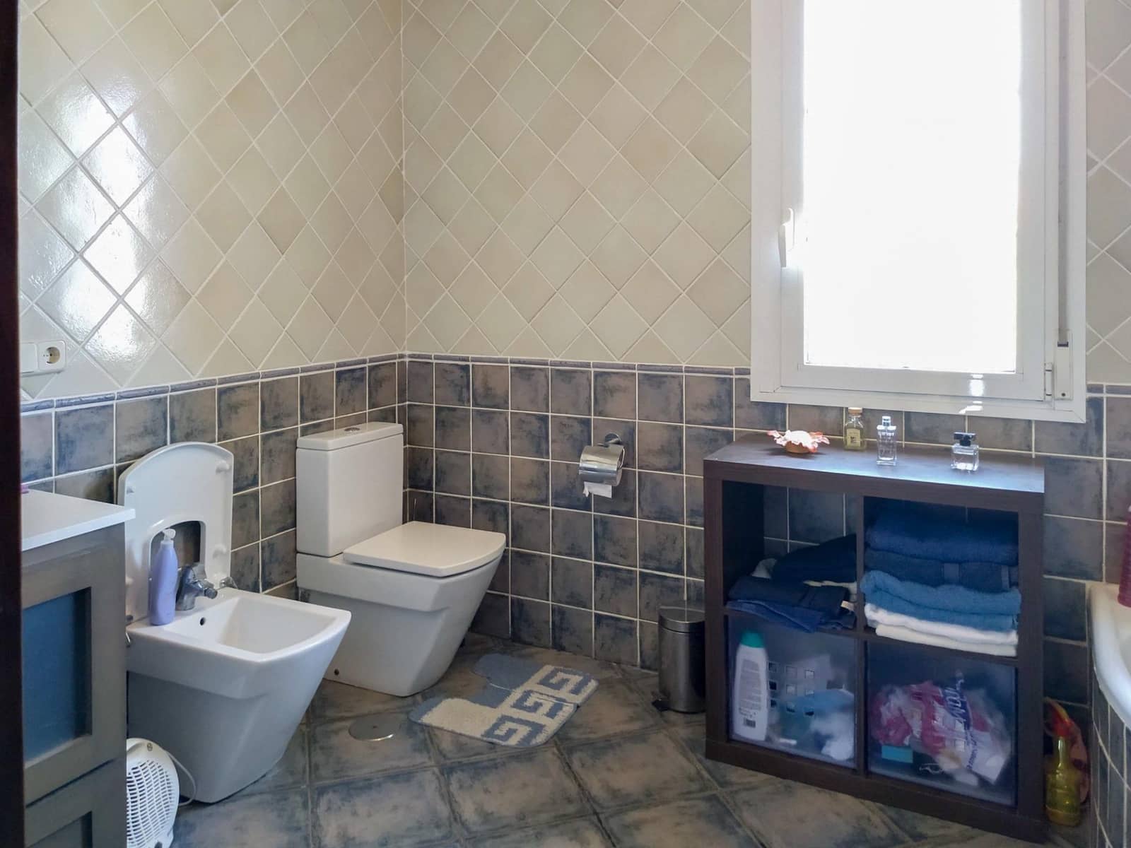 4 bedroom Villa for sale in Alsodux with pool - € 389,000 (Ref: 10009224)