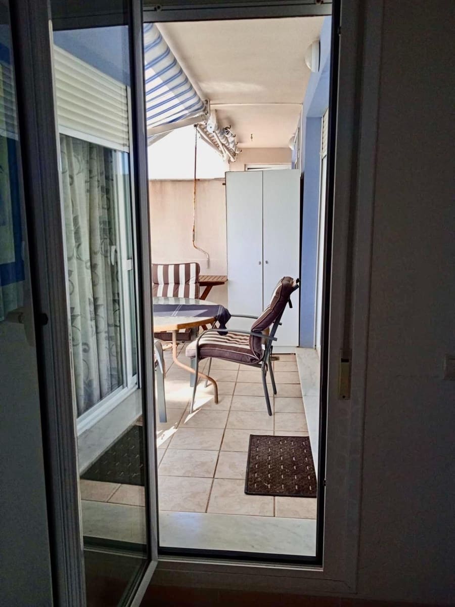 2 bedroom Apartment for sale in Roquetas de Mar with pool - € 229,000 (Ref: 10017626)