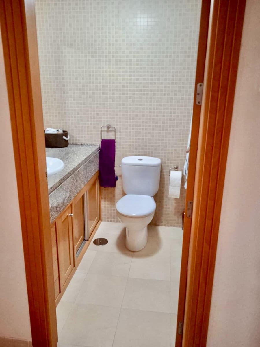 2 bedroom Apartment for sale in Roquetas de Mar with pool - € 229,000 (Ref: 10017626)